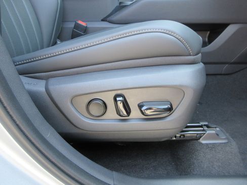 New 2026 Lexus TX 500h AWD image 27