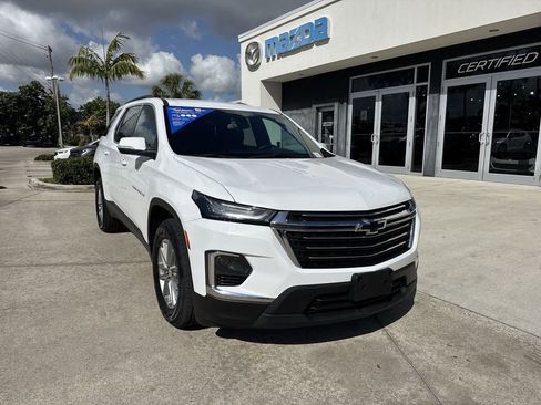 Used 2023 Chevrolet Traverse LT AWD/4WD image 7