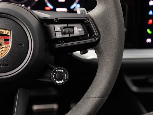 Certified 2026 Porsche Cayenne S AWD/4WD image 16