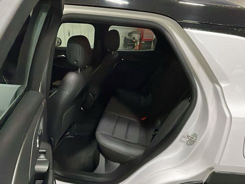 Used 2021 Chevrolet TrailBlazer RS w/ Convenience Package image 9