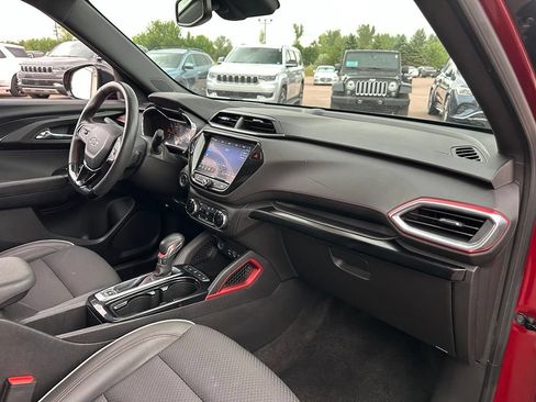 Used 2023 Chevrolet TrailBlazer RS w/ Convenience Package FWD image 30