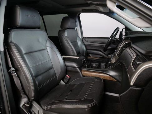 Used 2018 GMC Yukon Denali w/ Denali Ultimate Package image 3