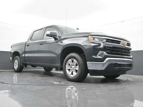 Used 2025 Chevrolet Silverado 1500 LT AWD/4WD image 47