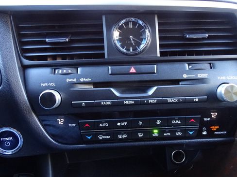 Used 2019 Lexus RX 450h AWD image 13