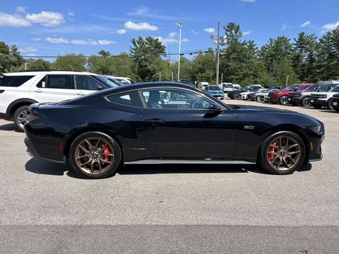 Used 2025 Ford Mustang GT Premium RWD image 2