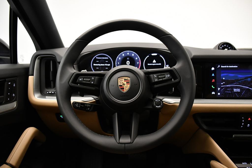 Certified 2025 Porsche Cayenne E-Hybrid Coupe AWD/4WD image 27