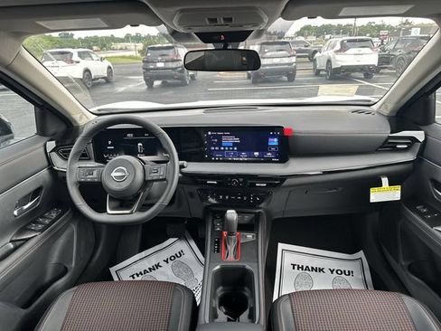New 2026 Nissan Kicks SR w/ SR Premium Package AWD/4WD image 10