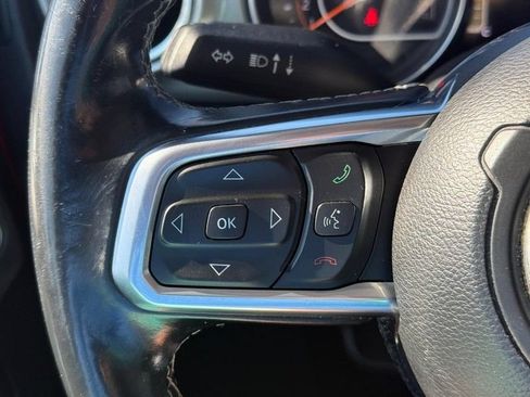 Used 2019 Jeep Wrangler Unlimited Sahara AWD/4WD image 20
