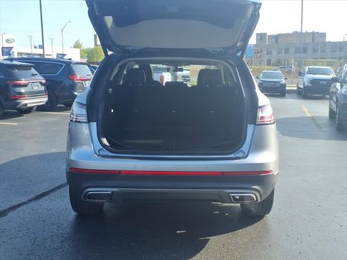 Used 2023 Lincoln Nautilus Reserve image 8