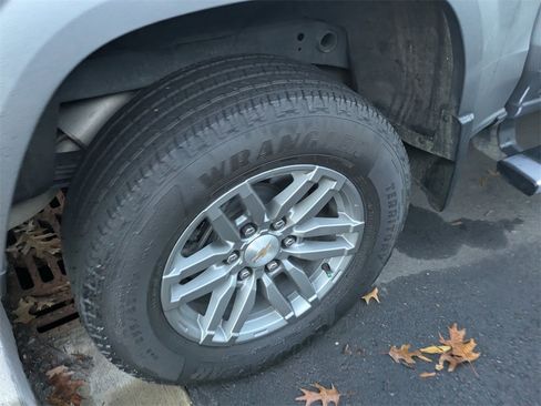 Used 2023 Chevrolet Colorado LT w/ LT Convenience Package II image 7