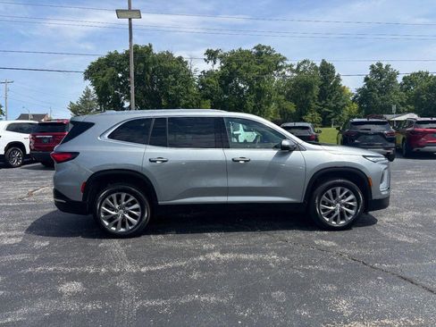 Used 2025 Buick Enclave Preferred FWD image 6