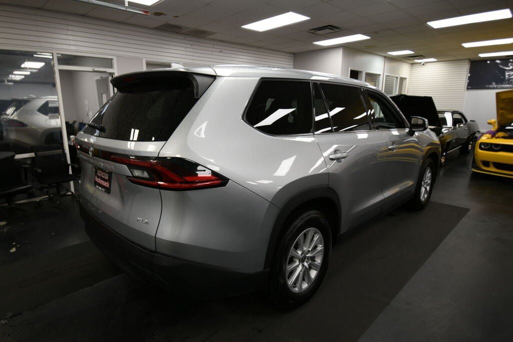 Certified 2025 Toyota Grand Highlander AWD image 7