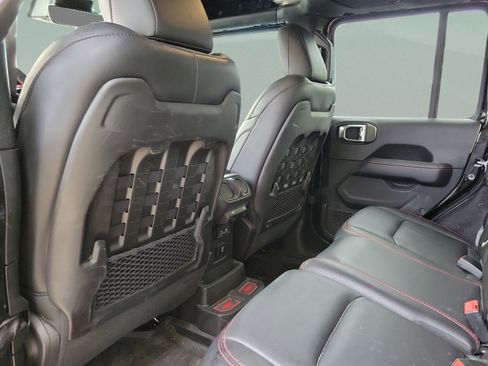 Used 2019 Jeep Wrangler Unlimited Rubicon AWD/4WD image 5
