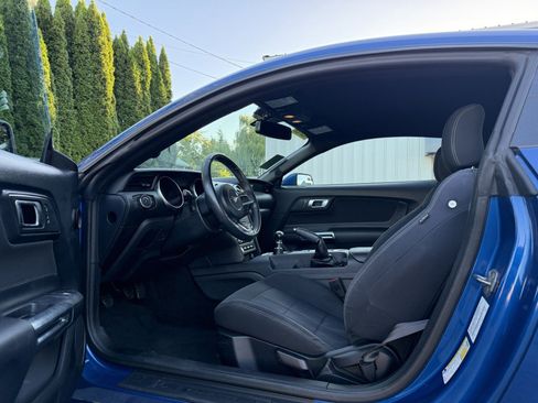 Used 2018 Ford Mustang Coupe image 16