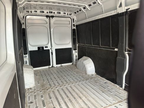Used 2025 RAM ProMaster 2500 w/ Convenience Group FWD image 13