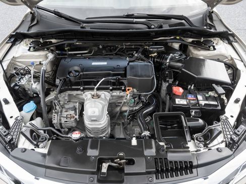 Used 2017 Honda Accord EX-L image 45