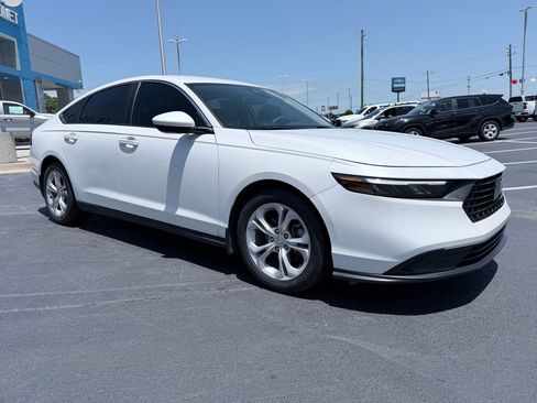 Used 2023 Honda Accord LX image 2