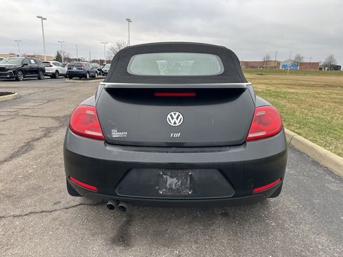Used 2015 Volkswagen Beetle TDI image 9