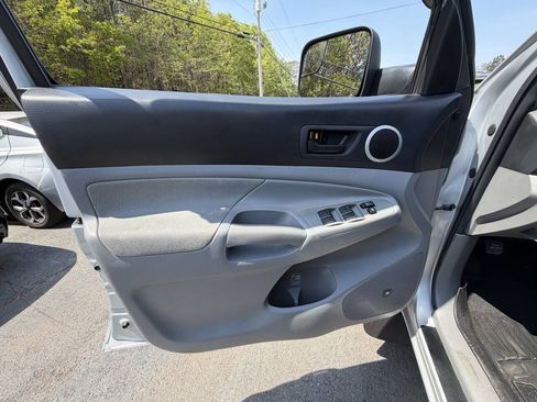 Used 2010 Toyota Tacoma 4x4 Double Cab image 14