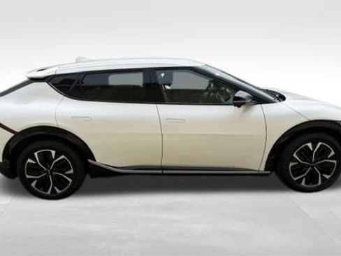 Used 2022 Kia EV6 Wind w/ Wind Technology Package AWD/4WD image 4