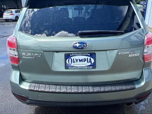 Used 2015 Subaru Forester 2.5i Touring AWD/4WD image 9