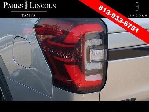 Used 2023 Ford Expedition Limited RWD image 7