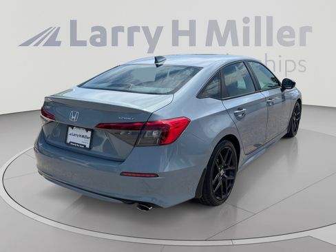 Used 2023 Honda Civic Sport image 5