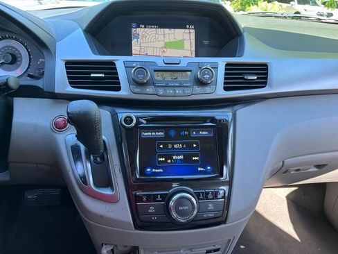 Used 2016 Honda Odyssey Touring Elite image 11