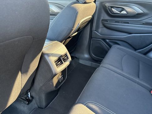 Used 2022 GMC Terrain SLE w/ Driver Convenience Package image 30