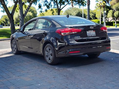 Used 2017 Kia Forte LX FWD image 5