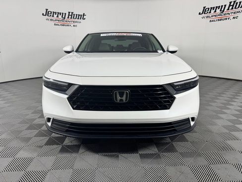 Used 2024 Honda Accord EX image 4