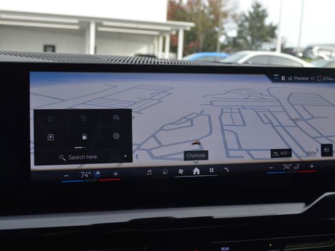 Used 2025 BMW 530i xDrive 530i xDrive w/ Premium Package image 19