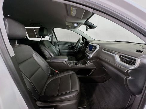 Used 2023 GMC Acadia SLT w/ Elevation Edition image 27