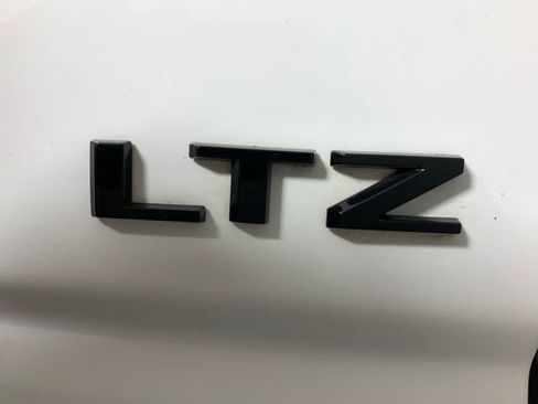 Used 2021 Chevrolet Silverado 1500 LTZ AWD/4WD image 33