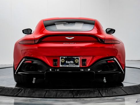 Used 2019 Aston Martin V8 Vantage Coupe image 13