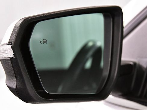 Used 2022 Chevrolet Equinox Premier image 13