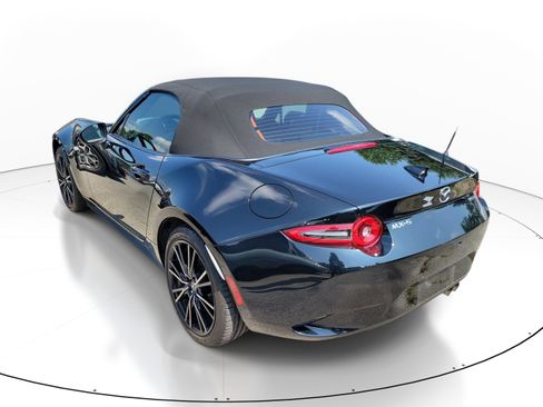 Used 2024 MAZDA MX-5 Miata Grand Touring RWD image 4