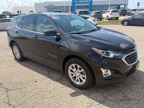 Used 2019 Chevrolet Equinox LT FWD image 2