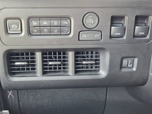 Used 2024 Chevrolet Brightdrop 600 w/ Battery Pack, Max Range AWD/4WD image 19