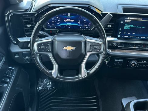 Used 2025 Chevrolet Silverado 1500 LT RWD image 17