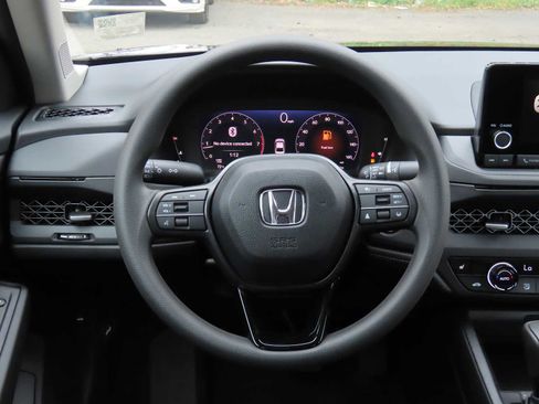 New 2025 Honda Accord SE image 17