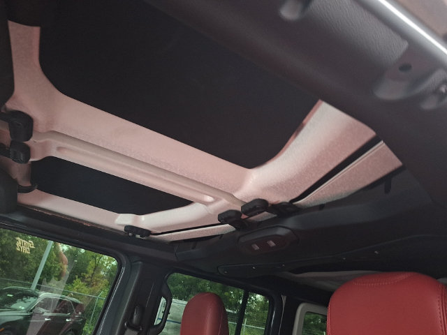 Used 2024 Jeep Wrangler Unlimited Rubicon 392 AWD/4WD image 25
