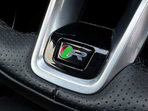 Used 2021 Jaguar XF R-Dynamic SE image 36