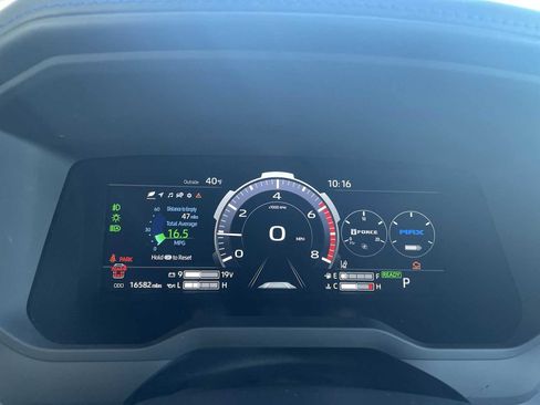 Used 2025 Toyota Sequoia Platinum image 11