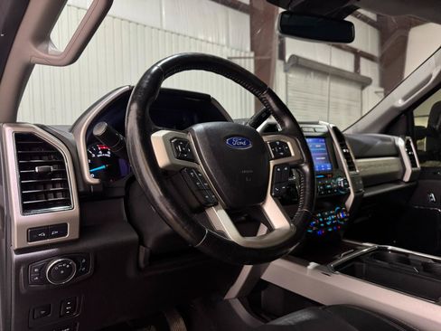 Used 2021 Ford F350 Lariat AWD/4WD image 5