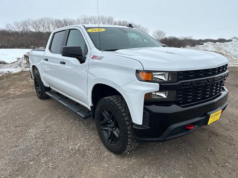 Used 2021 Chevrolet Silverado 1500 Custom Trail Boss w/ Safety Confidence Package image 1