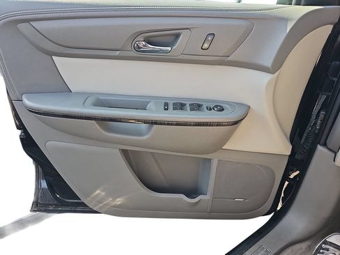Used 2014 GMC Acadia SLT AWD/4WD image 25