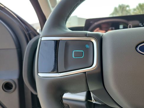 New 2026 Ford Expedition Active AWD/4WD image 19