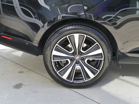 Used 2024 Land Rover Range Rover SE image 11