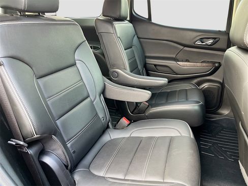 Used 2023 GMC Acadia Denali w/ Denali Technology Package image 30